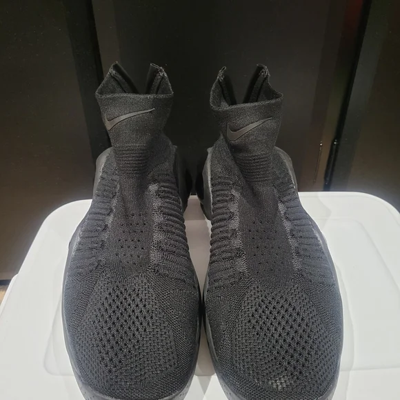 Nike Flight Bonafide Triple Black Knit Sock - Picture 2 of 9